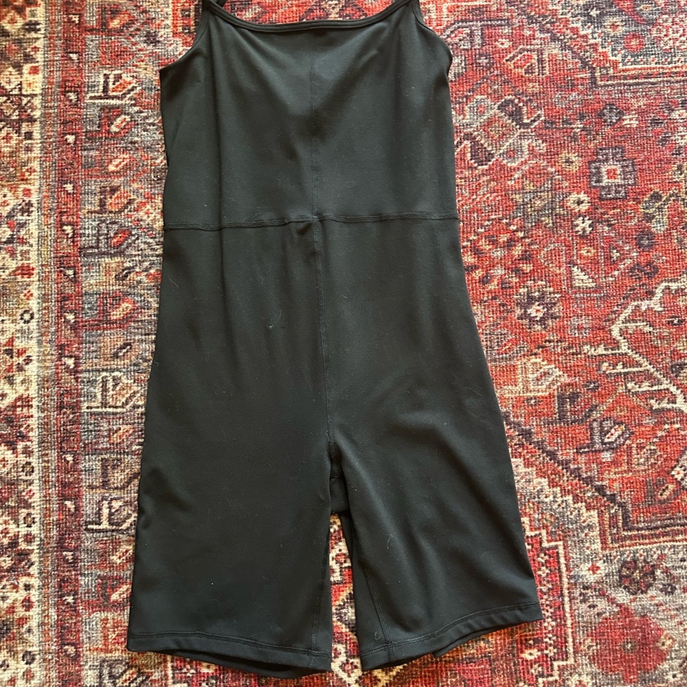 AMAZON BLACK ATHLETIC JUMPSUIT